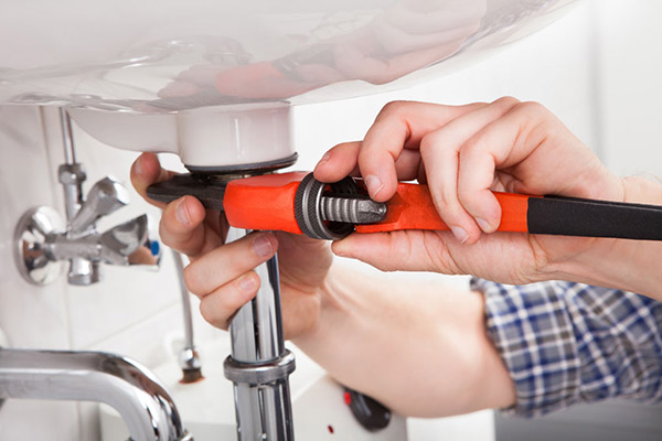 7 DIY Plumbing Hacks